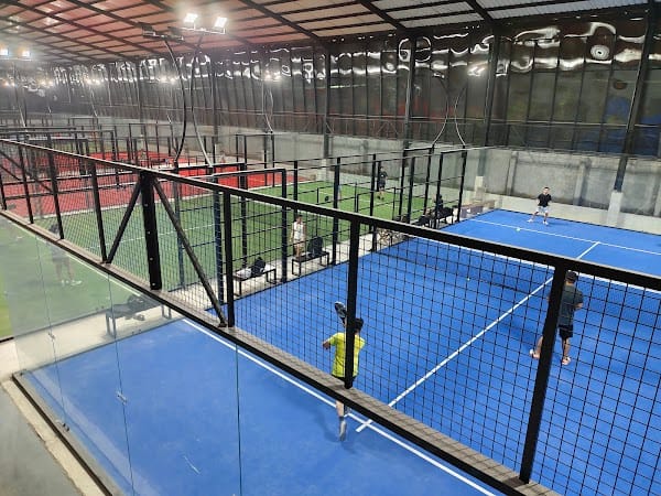 Milos Padel
