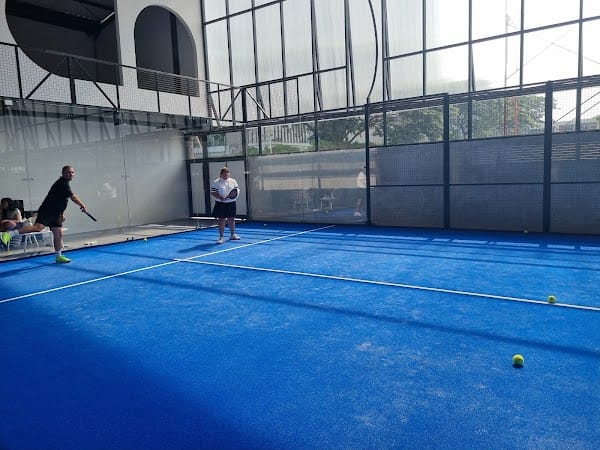Milos Padel