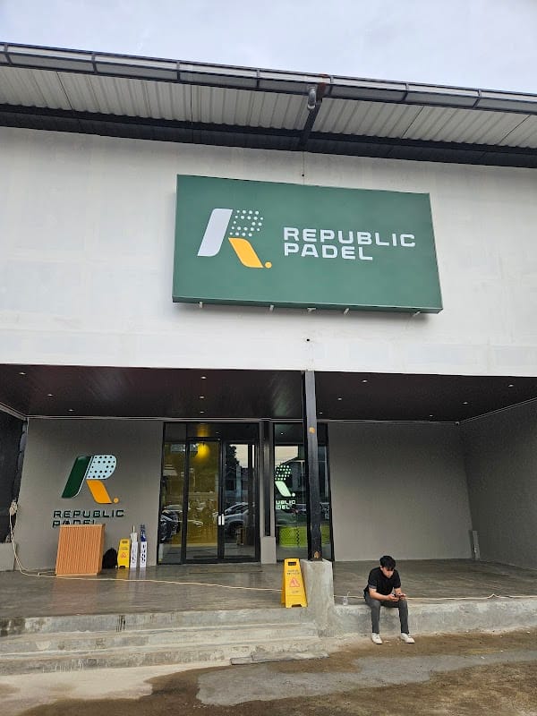 Republic Padel TB Simatupang
