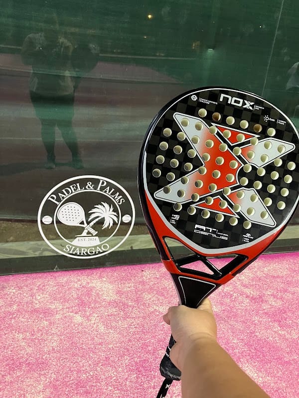 PADEL & PALMS