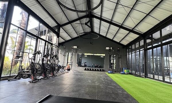Island Sports Club Cemagi: Fitness & Padel