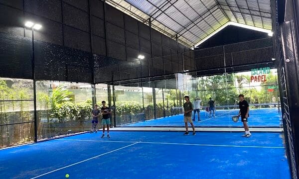 Island Sports Club Cemagi: Fitness & Padel