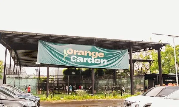 Orange Garden Padel 3