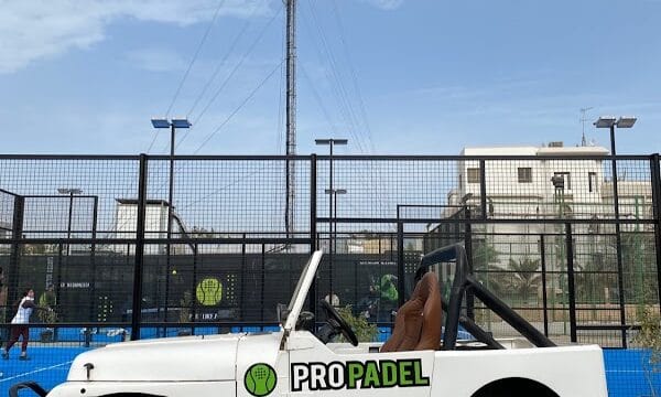 Pro padel courts
