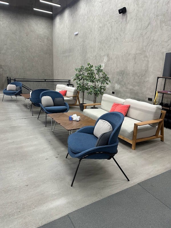 Play Padel Academy | Padel Court and Training Sessions