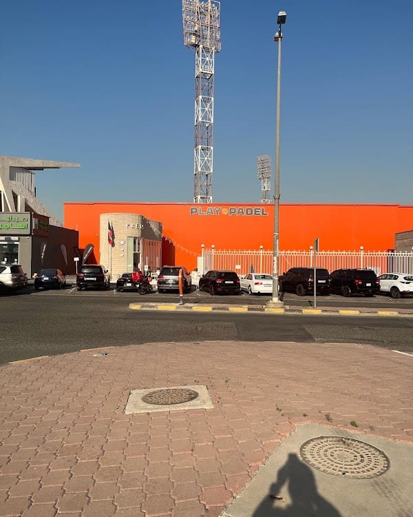 Play Padel Academy | Padel Court and Training Sessions