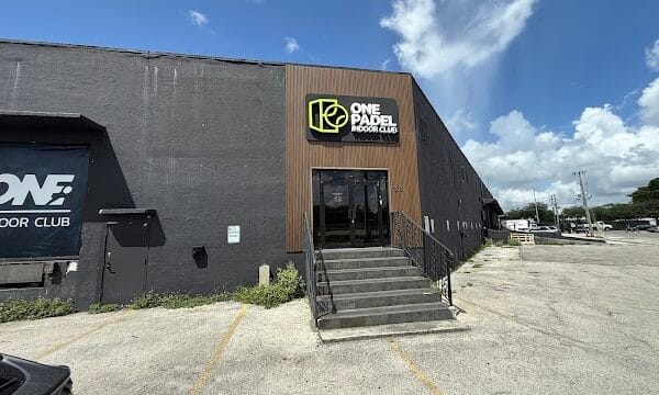 One Padel Indoor Club
