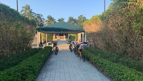 Cliff Drysdale Tennis - The Ritz-Carlton Key Biscayne