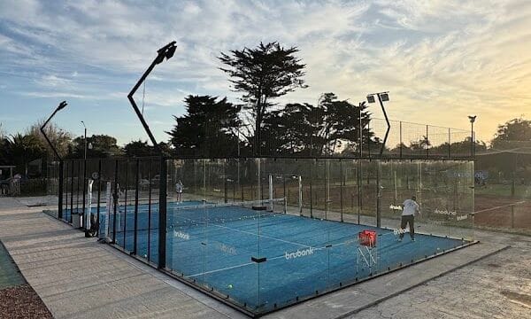 Acapulco Brubank Padel, Tenis & Fútbol Club