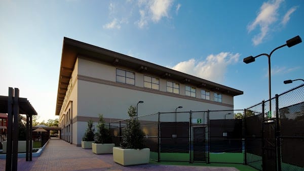Houston Indoor Tennis Houstonian Club