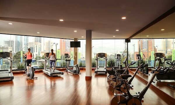 PADEL & TENNIS CENTER