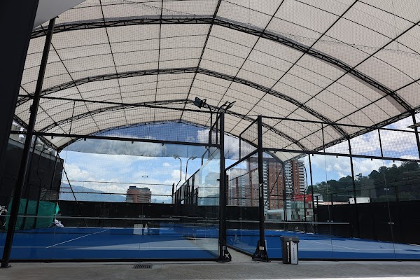 PADELHUB Premium Plaza