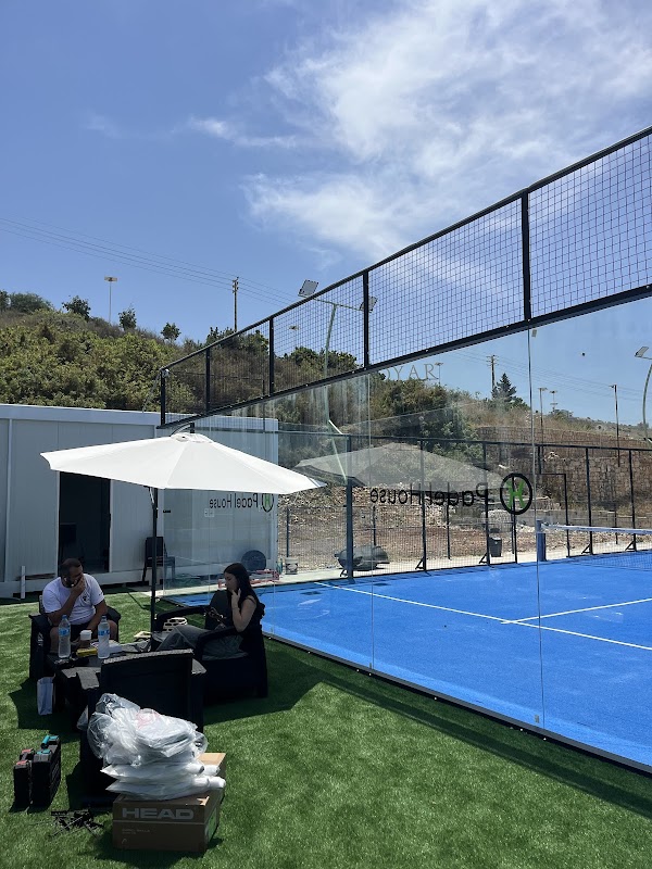 Padel House Damour