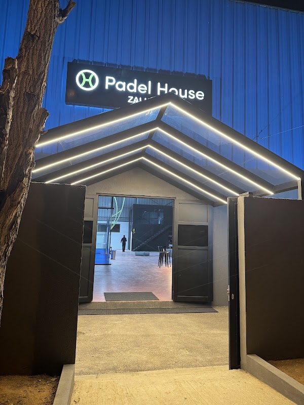 Padel House Zalka