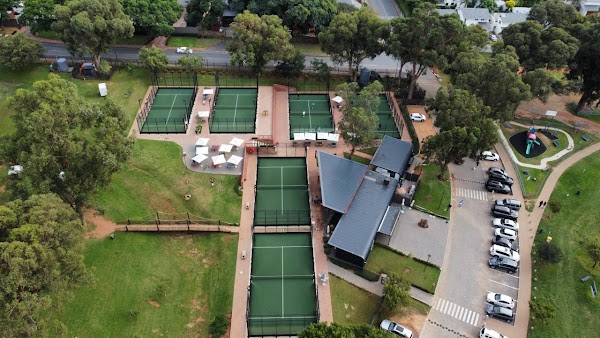 Padel and Social Club James and Ethel Gray 1