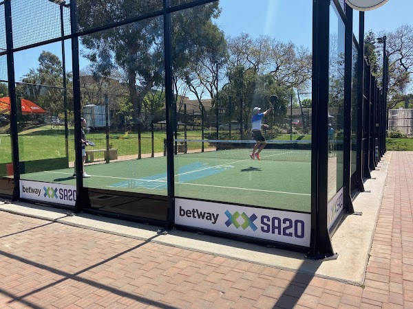 Padel and Social Club James and Ethel Gray 2