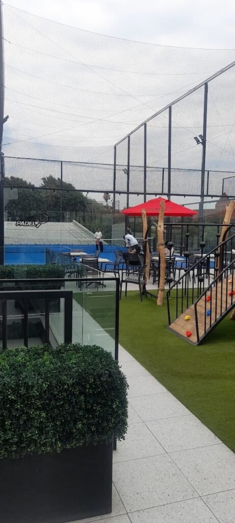 Rooftop Padel - Laudium 1